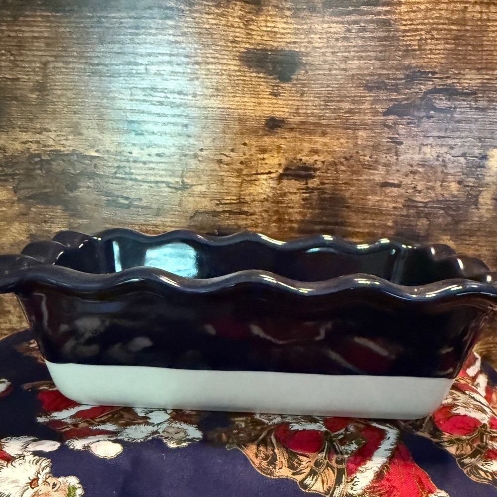 Nantucket Navy Blue and White Scalloped Ceramic Loaf Pan Stoneware Baking Dish